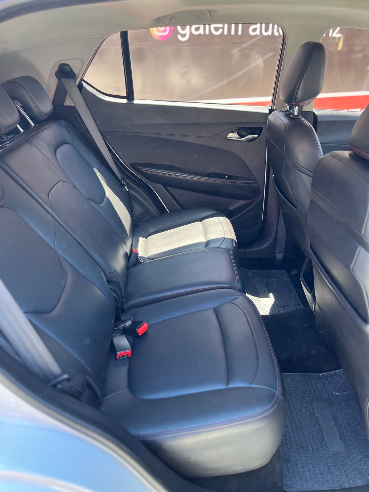 WhatsApp Image 2025-11-12 at 15.19.16 (1)